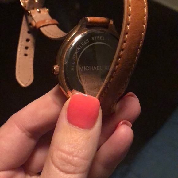 Michael Kors Leather Watch - Picture 4 of 4